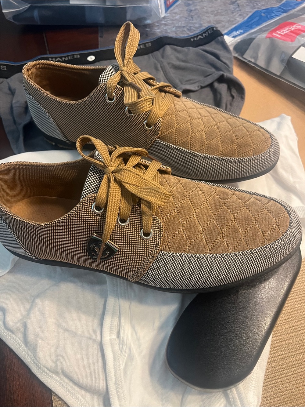 Men's Excalibur costume shoes Tan Quilted Lace-Up Oxfords 7.5 -8